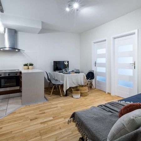 Friendhouse Apartments Angel City 克拉科夫 外观 照片