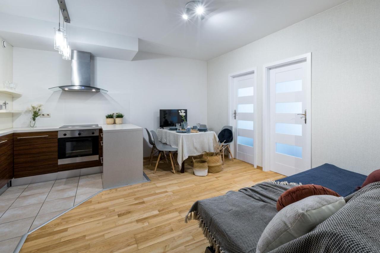 Friendhouse Apartments Angel City 克拉科夫 外观 照片